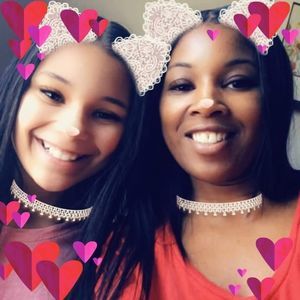 Meet your Posher, Carla